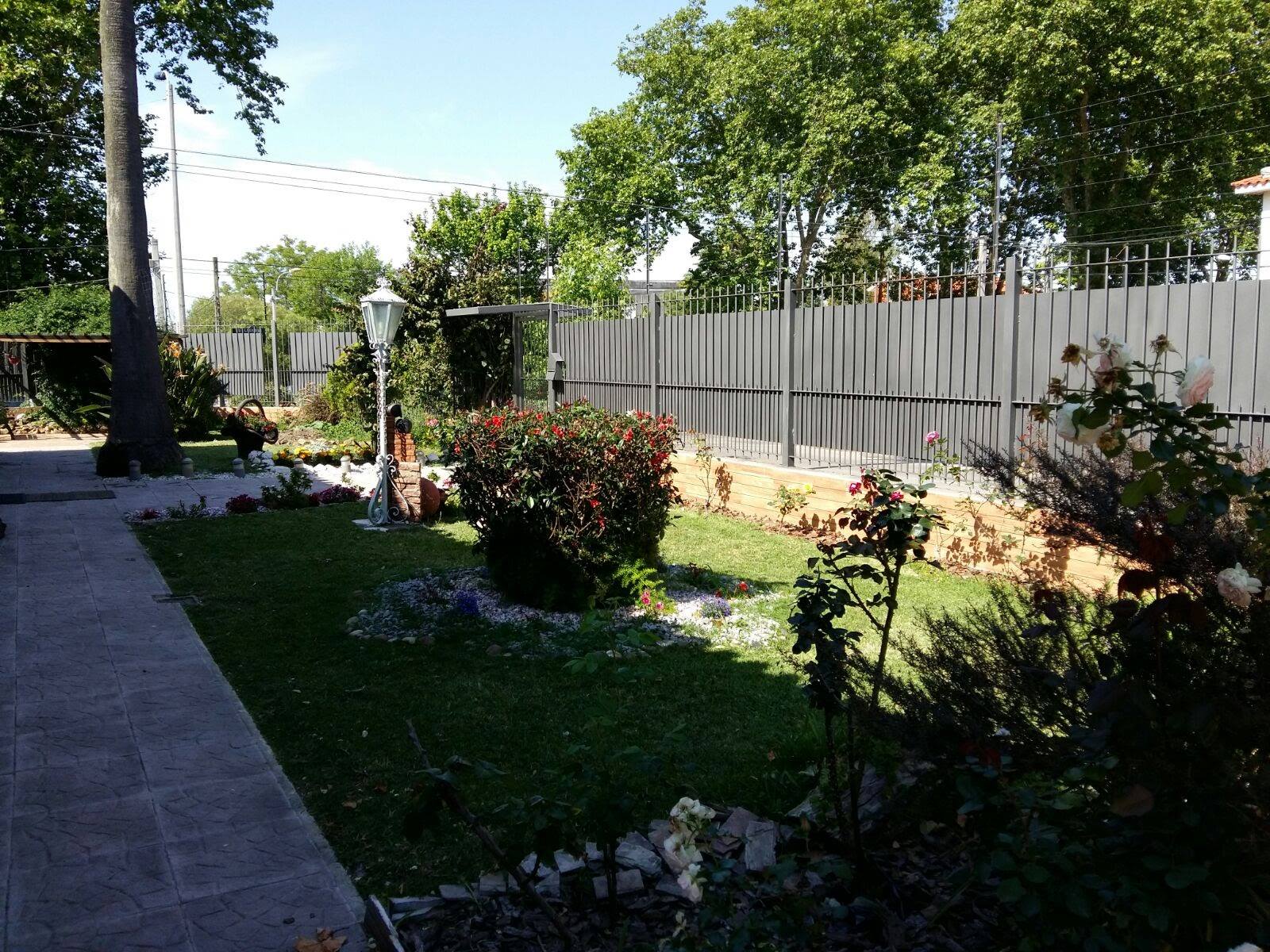 Espacios verdes del Residencial Rimac - jardines para cuidado de tercera edad Montevideo